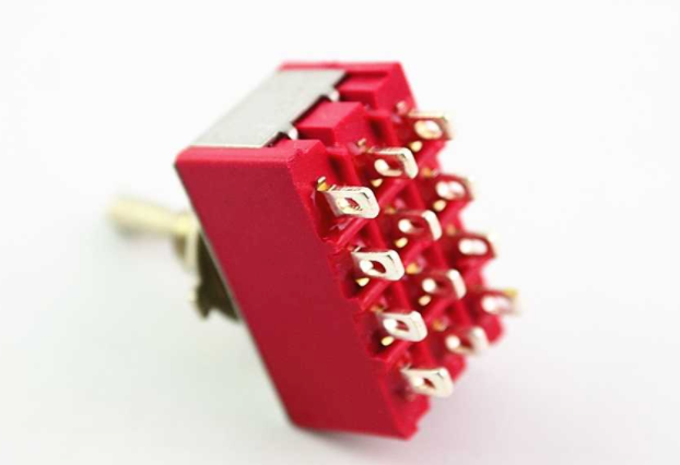 日本製 ギター エフェクター 電子回路用 ミニスイッチ ON-ONタイプ ２回路２接点６ピン レッド 赤色 ２個セット
